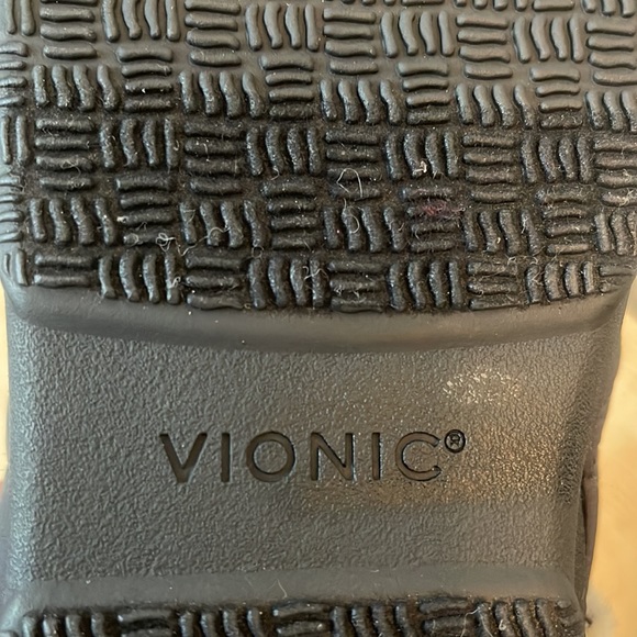 Vionic Tranquil Black Quilted Nylon Shearling Lined Slipper - New - Picture 7 of 9